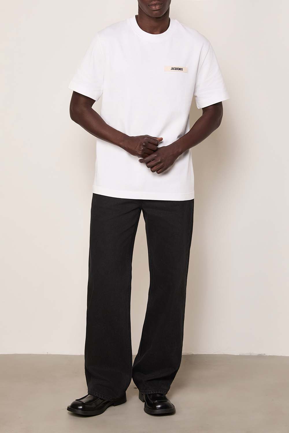 מכנסי ג'ינס ישרים